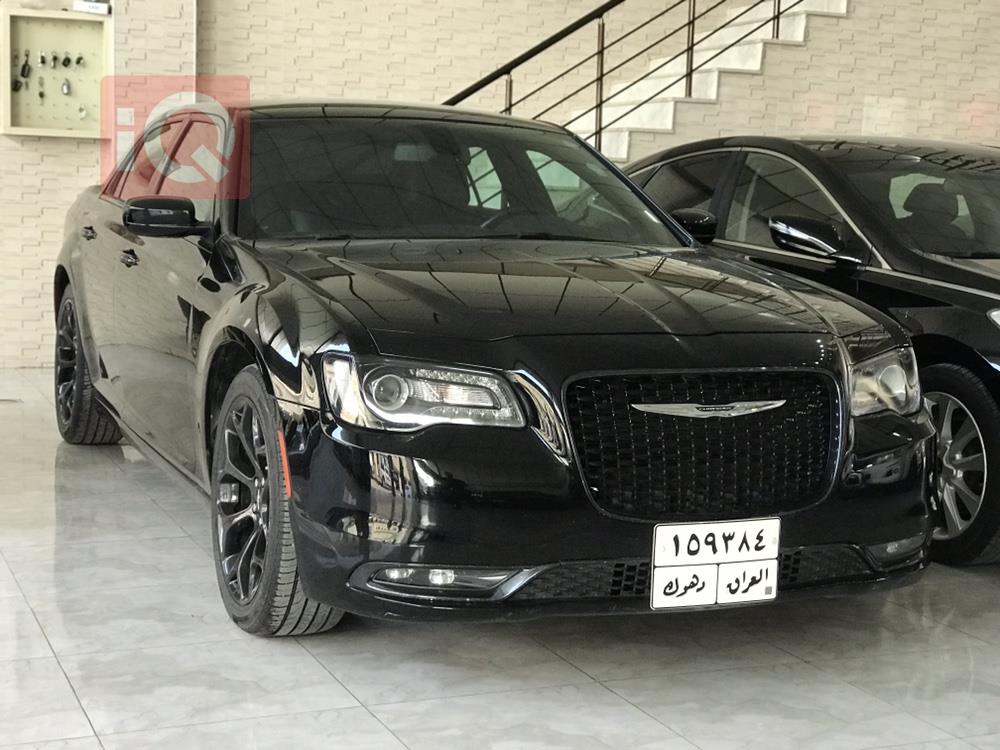 کرایسلەر 300